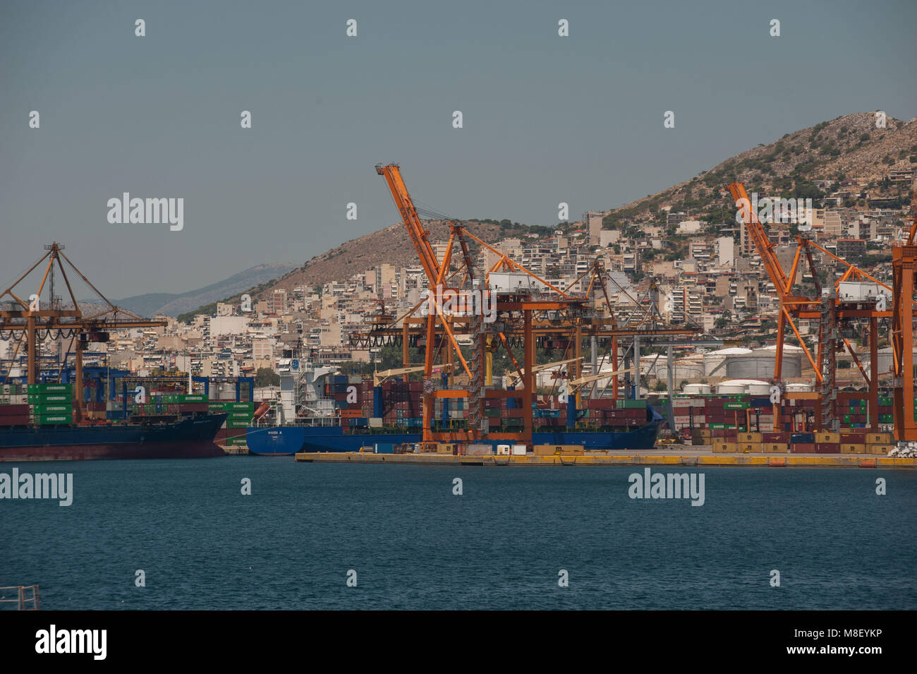 El Pireo, el puerto de Perama. Grecia. Foto de stock
