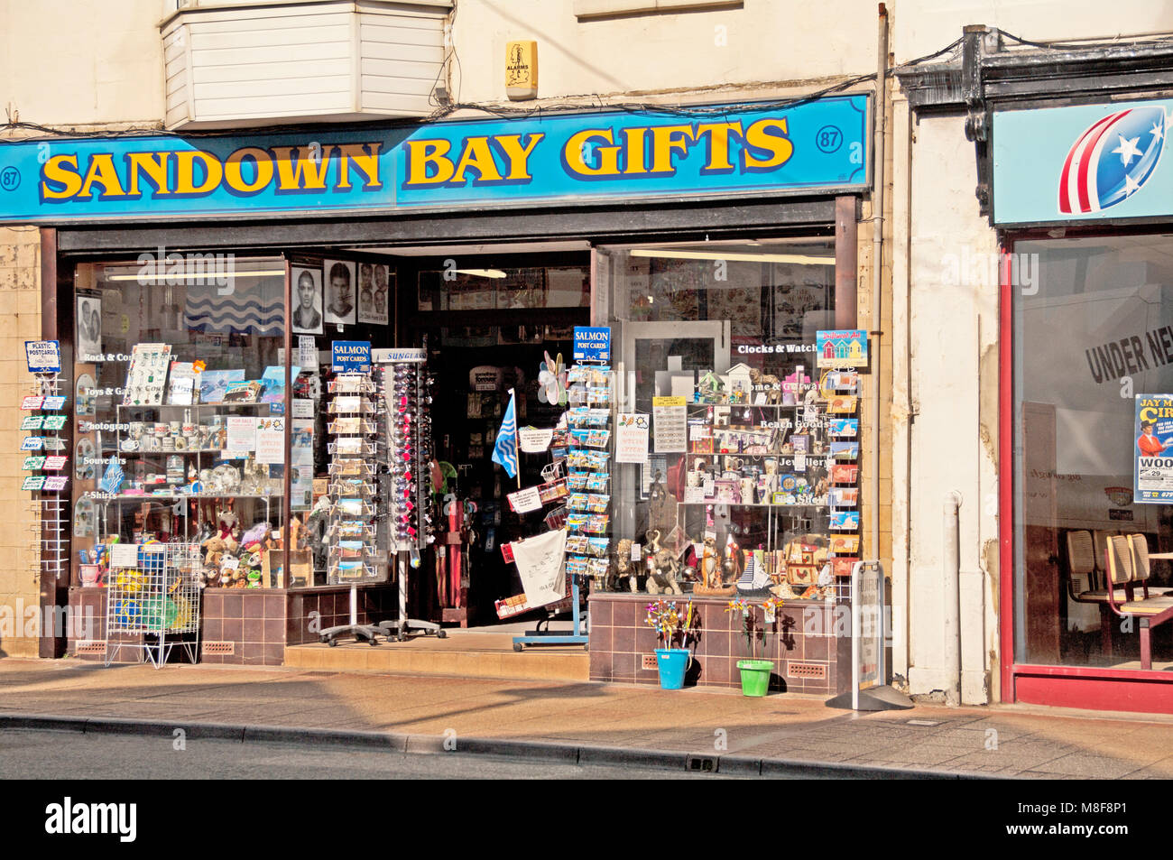 Don Sandown, tienda de souvenirs, en la Isla de Wight, Inglaterra. Foto de stock