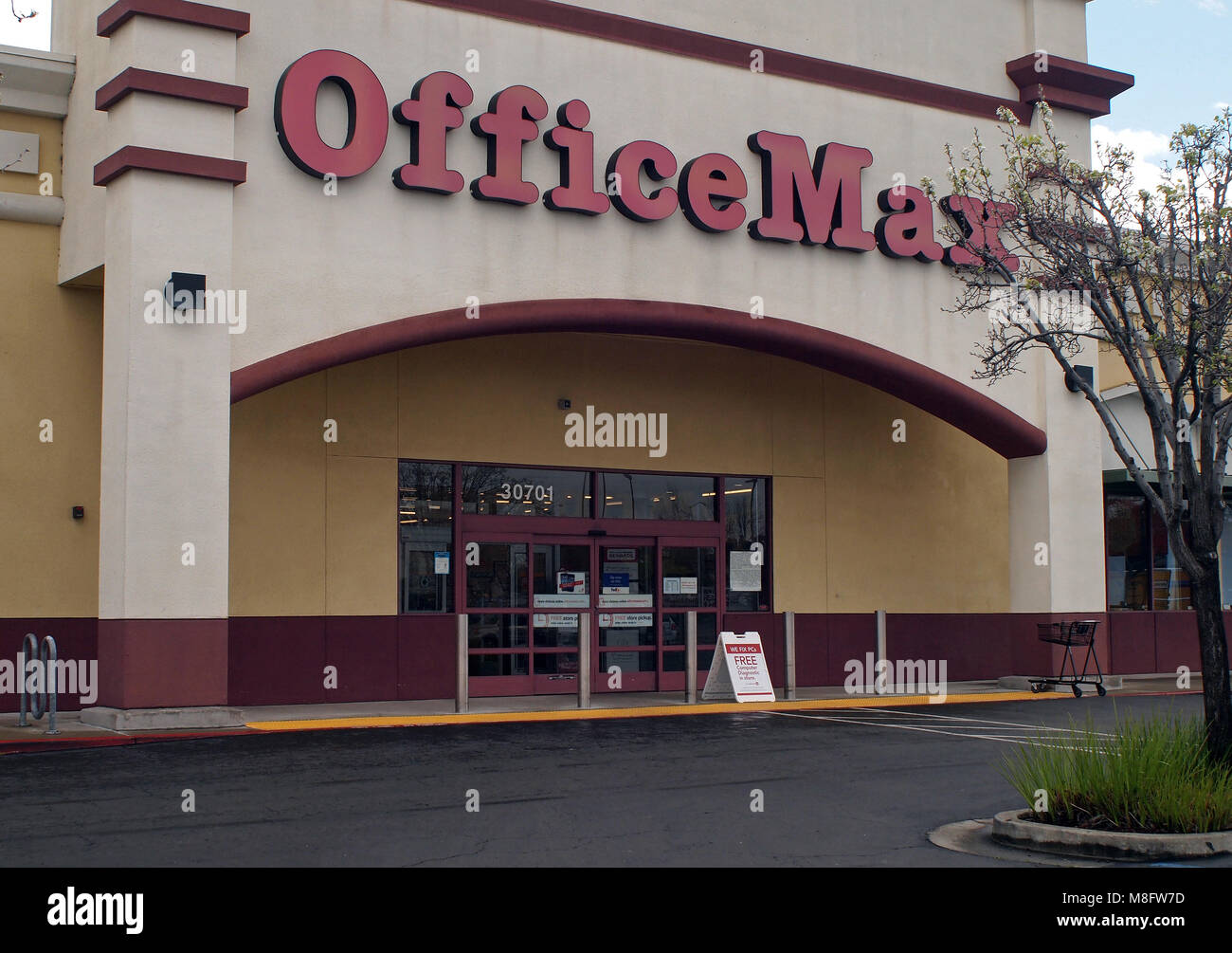 Office max fotografías e imágenes de alta resolución - Alamy
