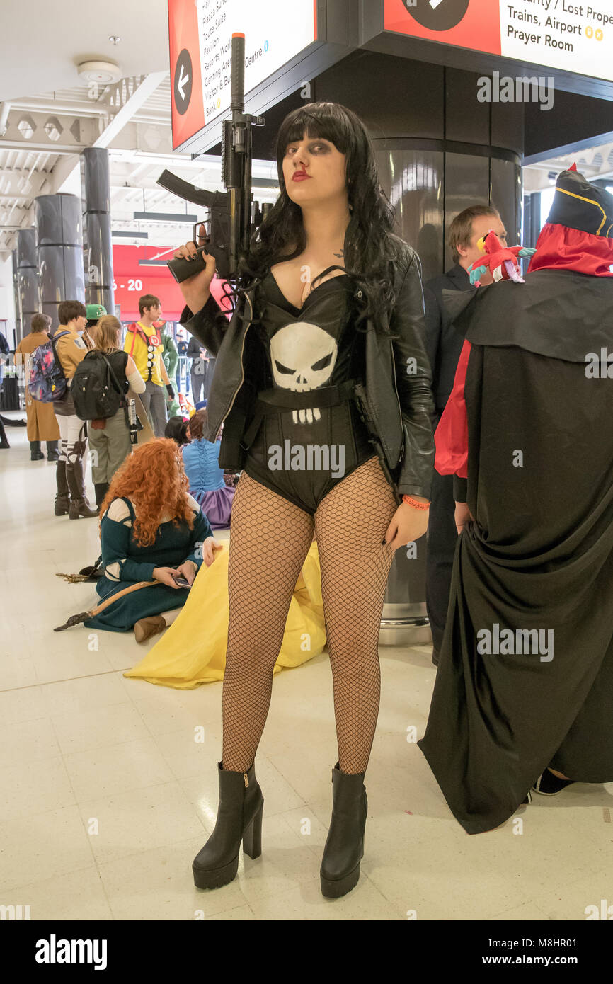 Birmingham, Inglaterra. 17 de marzo de 2018, diversas personas de cosplay en Birmingham MCM Comic Con celebrada en NEC Arena en marzo 17th, 2018,Birmingham. Inglaterra.© Jason Richardson / Alamy Live News Foto de stock