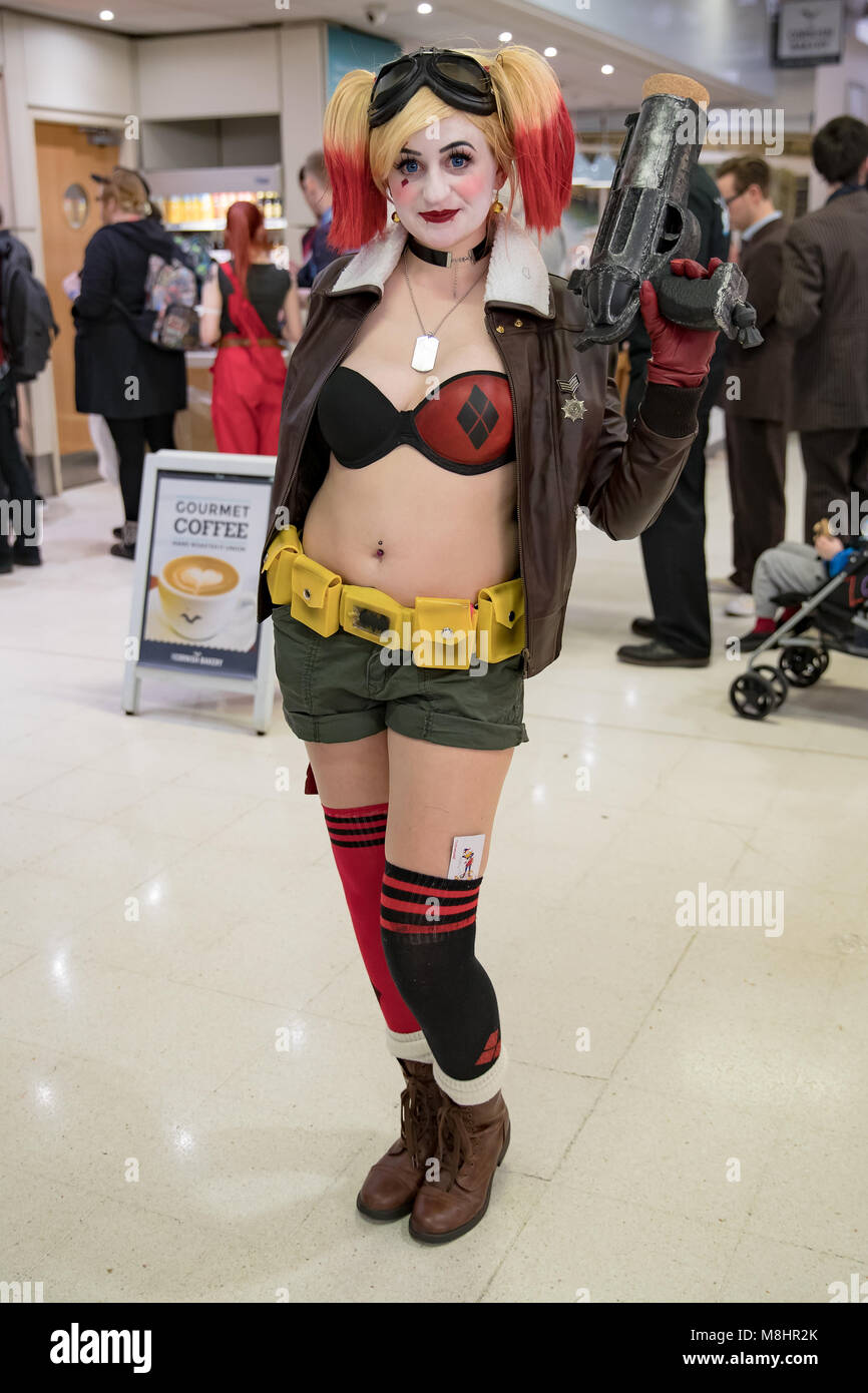Birmingham, Inglaterra. 17 de marzo de 2018, diversas personas de cosplay en Birmingham MCM Comic Con celebrada en NEC Arena en marzo 17th, 2018,Birmingham. Inglaterra.© Jason Richardson / Alamy Live News Foto de stock
