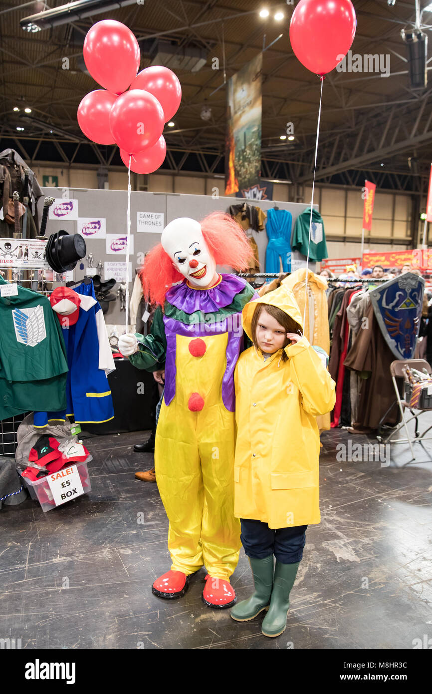 Birmingham, Inglaterra. 17 de marzo de 2018, diversas personas de cosplay en Birmingham MCM Comic Con celebrada en NEC Arena en marzo 17th, 2018,Birmingham. Inglaterra.© Jason Richardson / Alamy Live News Foto de stock