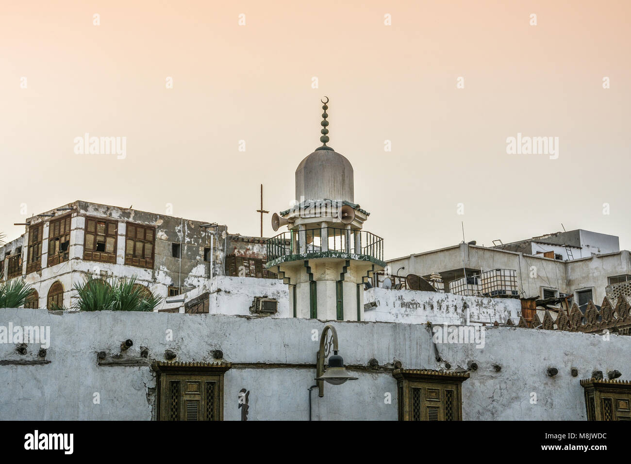 Aldea histórica minarete en Jeddah, Arabia Saudita Foto de stock