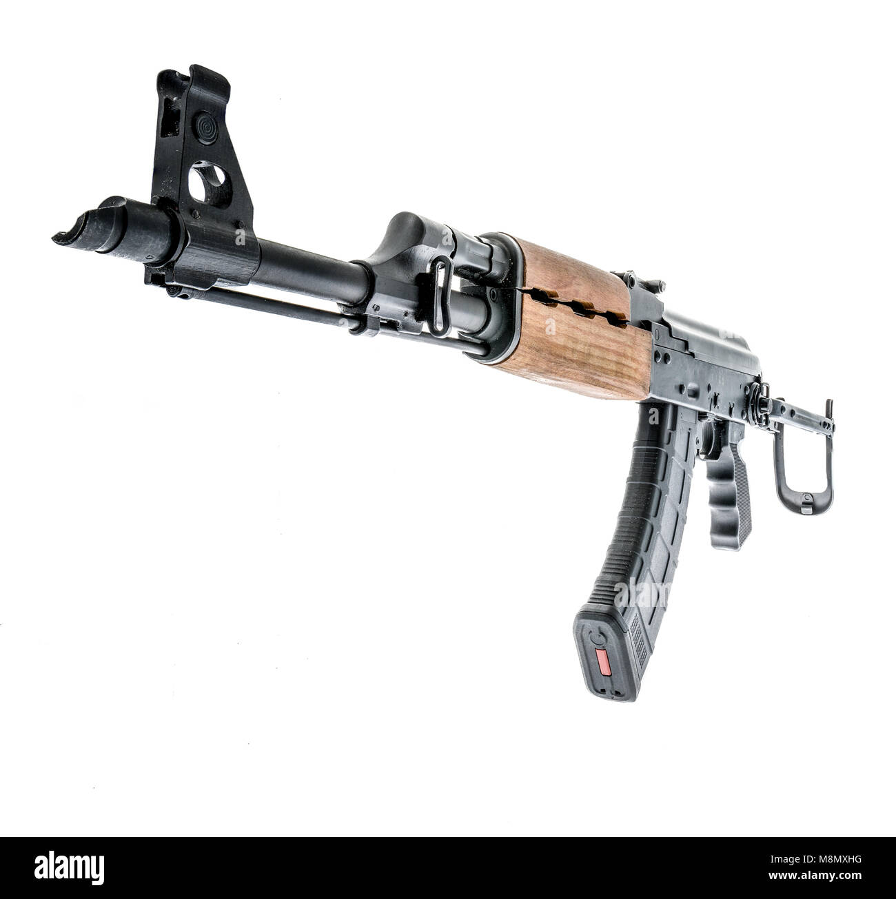 Un AK-47 con una bolsa plegable en una aislada de fondo Fotografía de stock  - Alamy