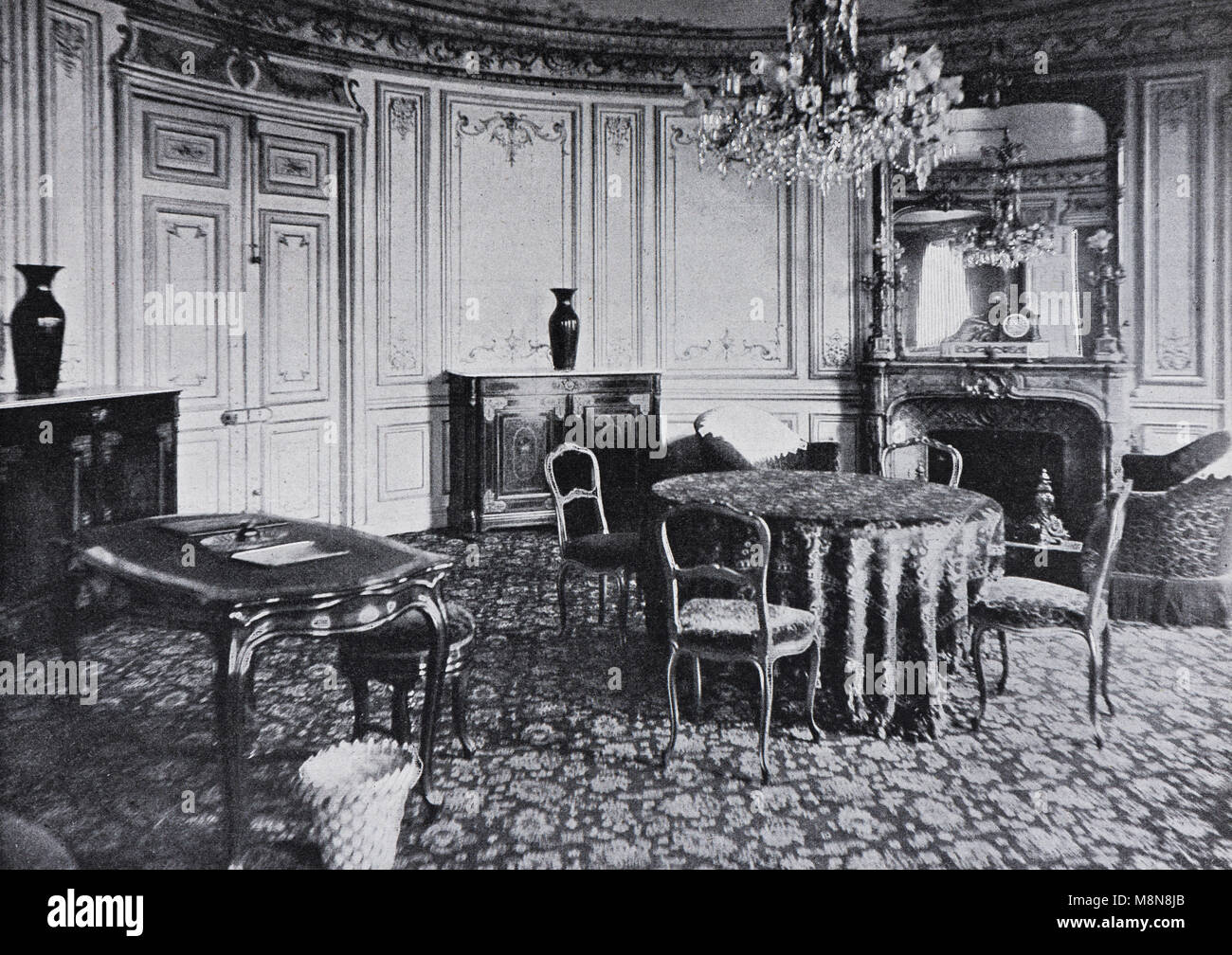 Scribe Hotel suite del Presidente Sudafricano Kruger durante su visita a Francia, imagen del semanario francés l'Illustration, 24 de noviembre de 1900 Foto de stock