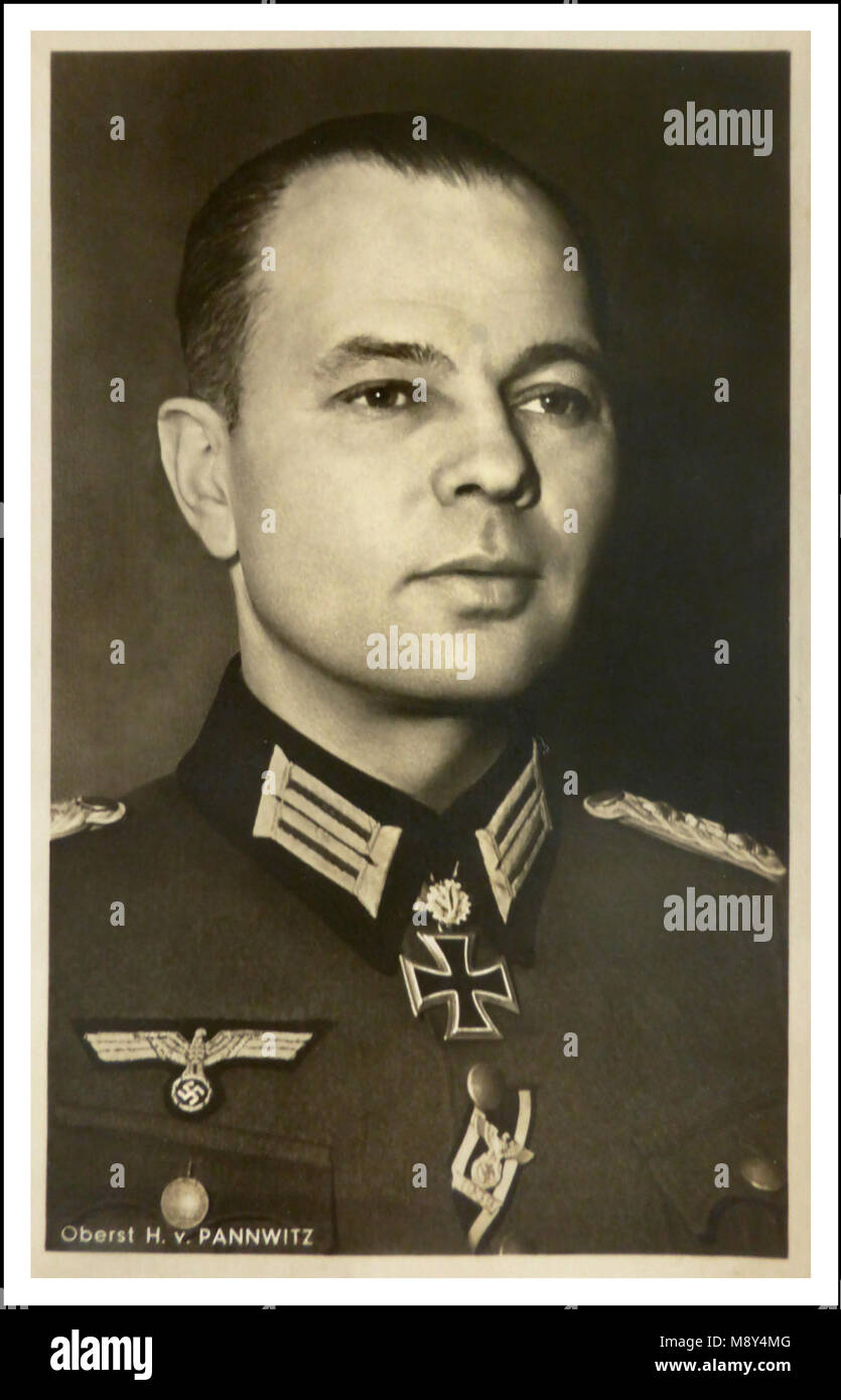 Helmuth von Pannwitz (14 de octubre de 1898 - 16 de enero de 1947) fue un general alemán que fue un oficial de caballería durante la primera y la Segunda Guerras Mundiales. Más tarde fue nombrado Teniente General de la Wehrmacht y Ataman supremo del XV Cuerpo de Caballería SS Cosaco. En agosto de 1941 fue premiado con la Cruz de Caballero de la Cruz de Hierro. Él recibió las hojas de roble como Oberst (coronel) un año más tarde para el exitoso liderazgo militar, cuando él estaba al mando de un grupo de batalla cubriendo el flanco sur en la batalla de Stalingrado. Fue ejecutado en Moscú por crímenes de guerra en 1947 Foto de stock