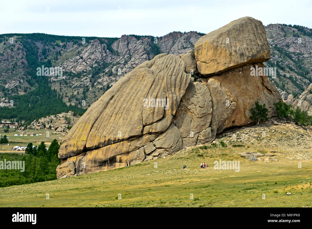 Formación de roca de granito, roca de la tortuga Melkhii Khad, Gorkhi-Terelj Parque nacional Terelj, Mongolia Foto de stock