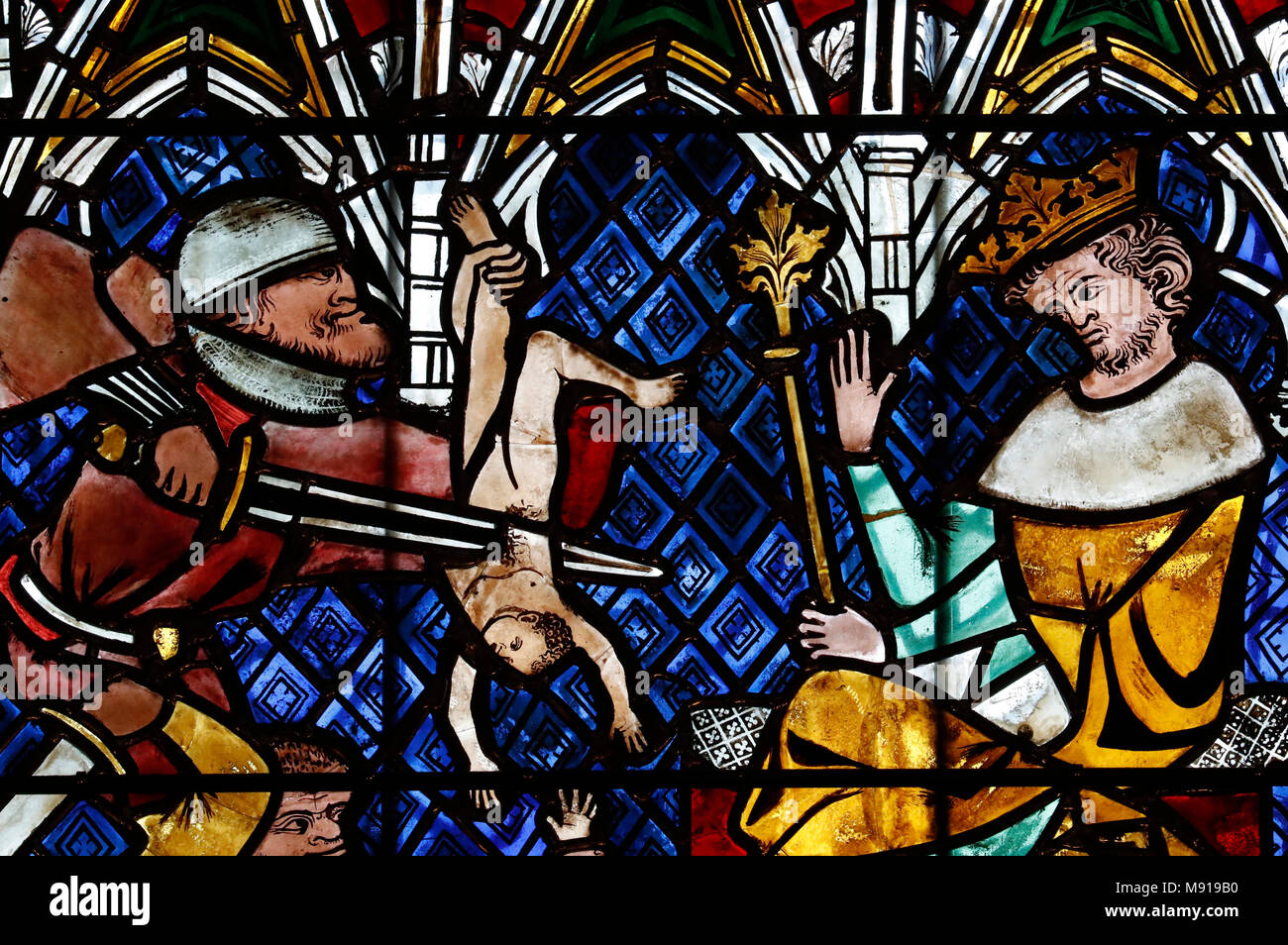 Nuestra Señora de la catedral de Estrasburgo. Ventana de vidrios de colores. La matanza de los inocentes. En el siglo 14. Estrasburgo. Francia. Foto de stock