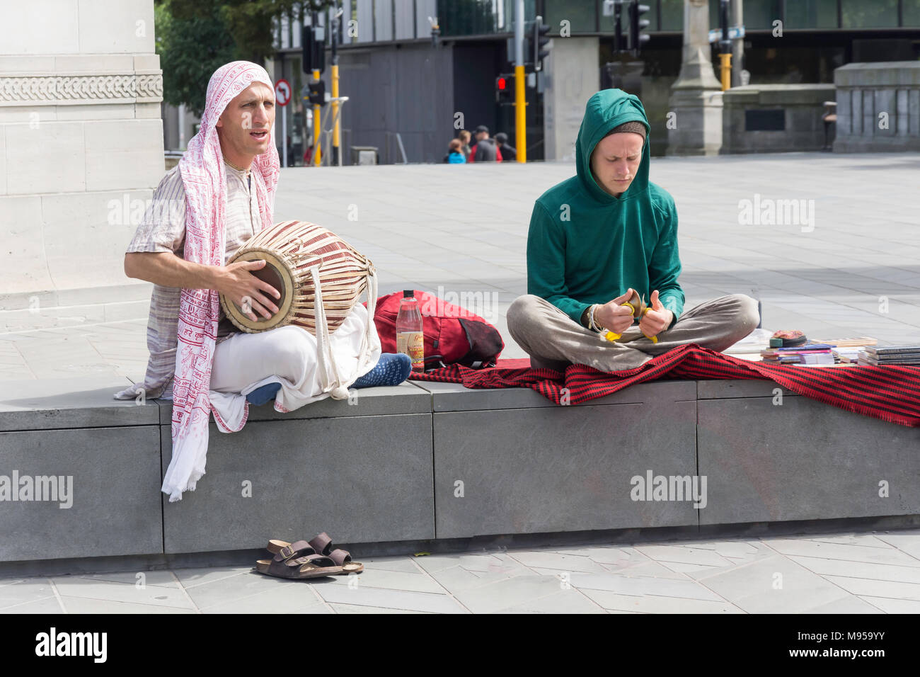 Seguidores de Hare Krishna, Oxford Terrace, Christchurch, Canterbury, Nueva Zelandia Foto de stock