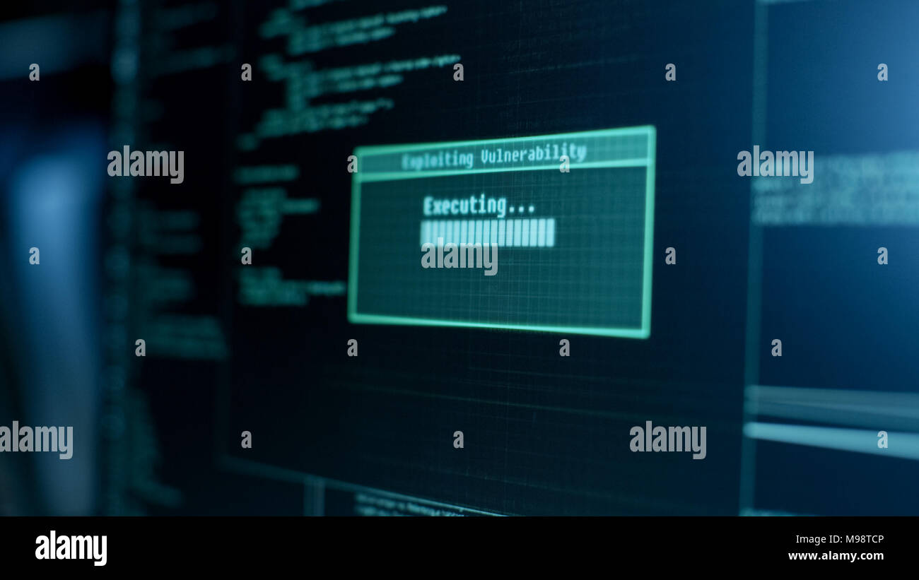 Pantalla que muestra las etapas de hacking en progreso: explotar la vulnerabilidad, ejecutar y concedido el acceso. Foto de stock