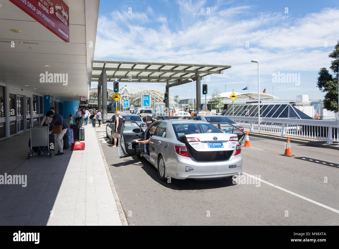 Nivel de salida al aeropuerto Kingsford Smith de Sydney, la Mascota, Sydney, New South Wales, Australia Foto de stock