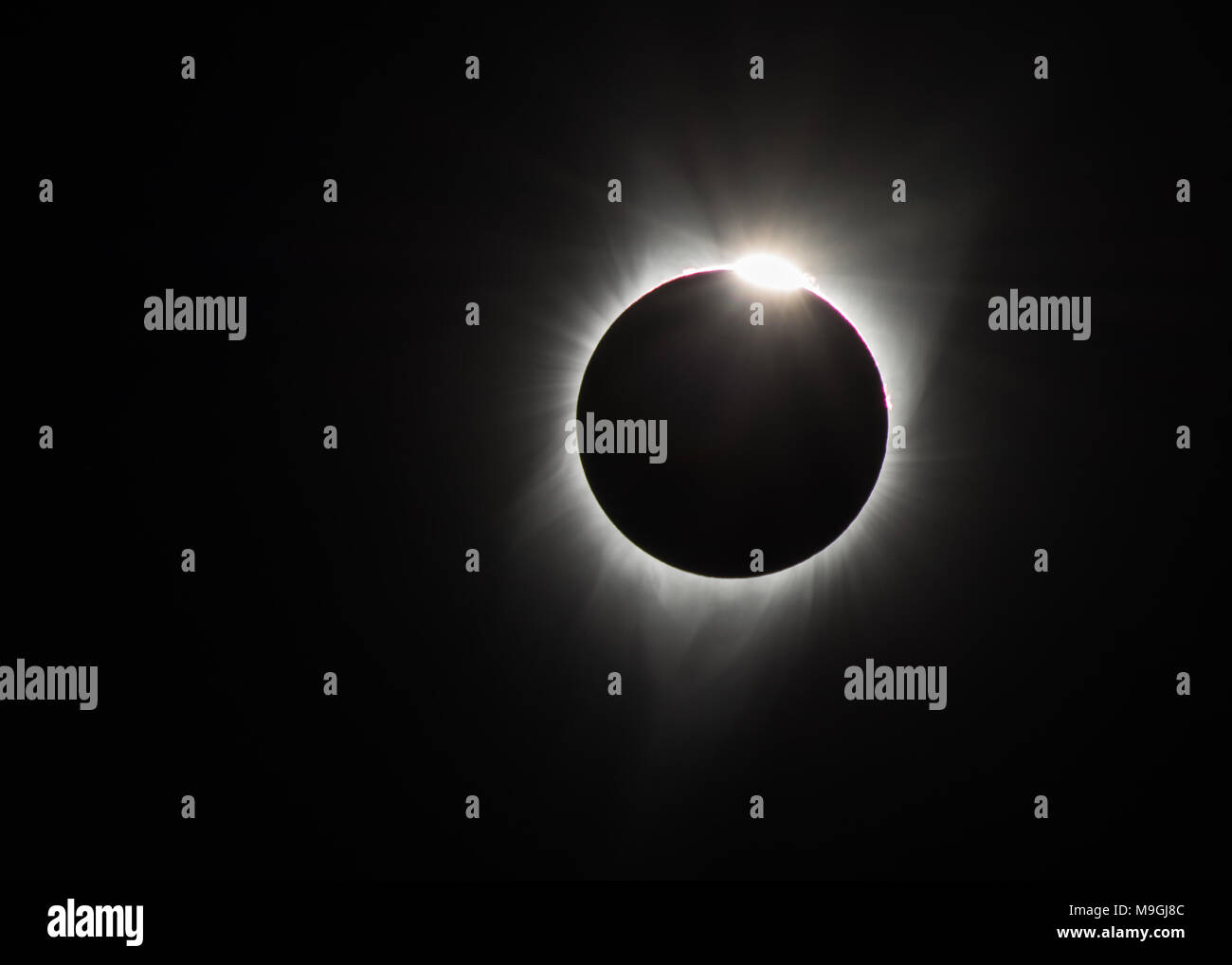 Fase de anillo de diamantes el 21 de agosto de 2017 eclipse solar total, desde Dallas Oregon Foto de stock
