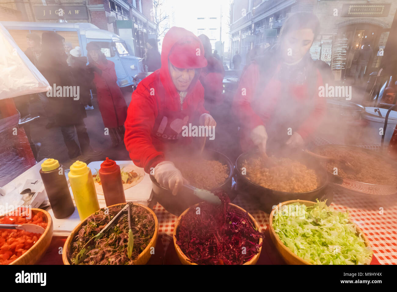 Inglaterra, Londres, Shoreditch, Spitafields Market, puesto de comida turca Foto de stock