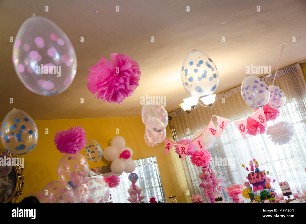 Globos parte de fiesta infantil, decoración Fotografía de stock - Alamy