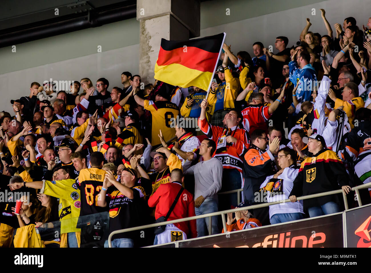 04.09.2016. RIGA, LETONIA. Juegos Olímpicos de Invierno de 2018 hombres de calificación del torneo de hockey sobre hielo. Letonia vs. Alemania. Foto de stock