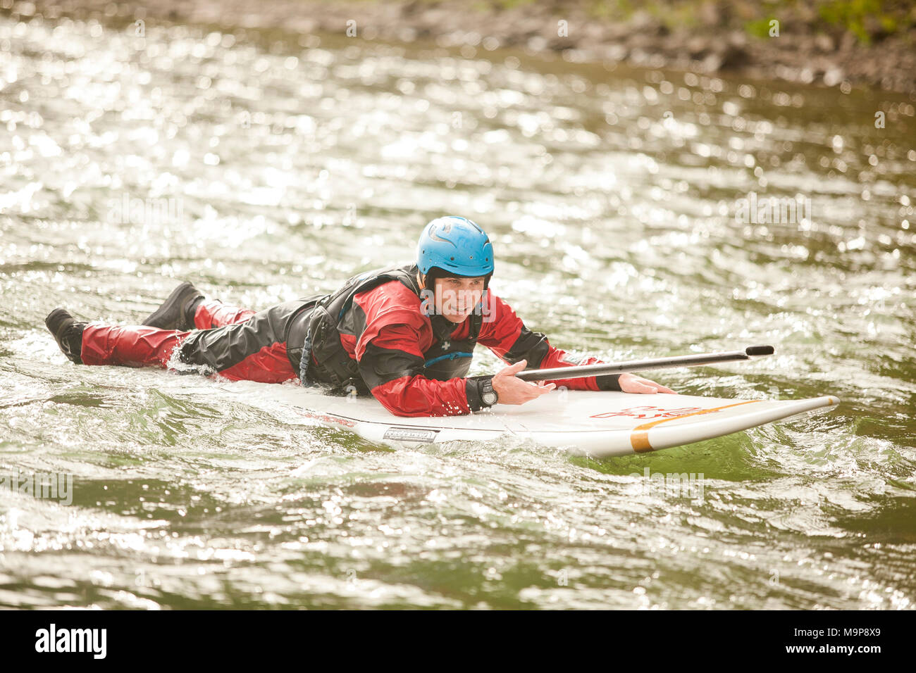 Paddleboard fotografías e imágenes de alta resolución Alamy