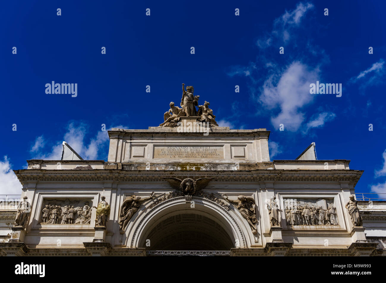 Roma, Italia Palazzo delle Esposizioni fachada Detalle. La vista día de  exposición externa y artes sede en Via Nazionale fachada Fotografía de  stock - Alamy