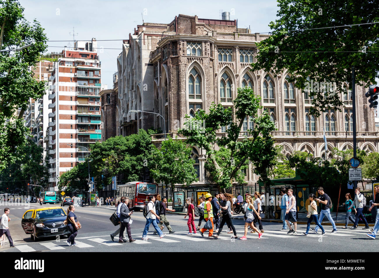 Avenida las heras fotografías e imágenes de alta resolución - Alamy