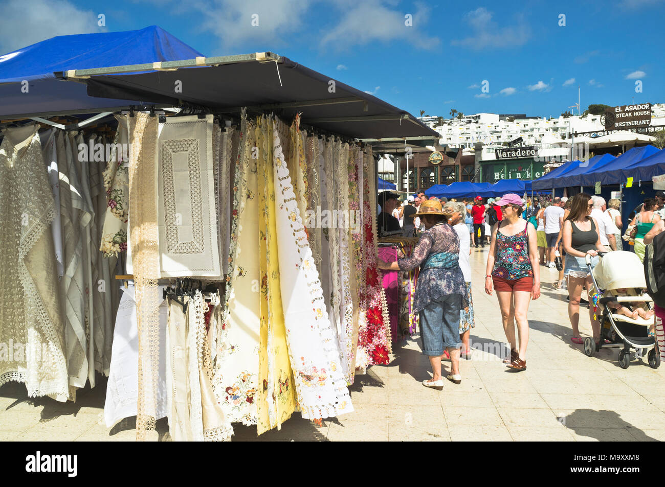 Mercado de puerto del carmen fotografías e imágenes de alta resolución -  Alamy