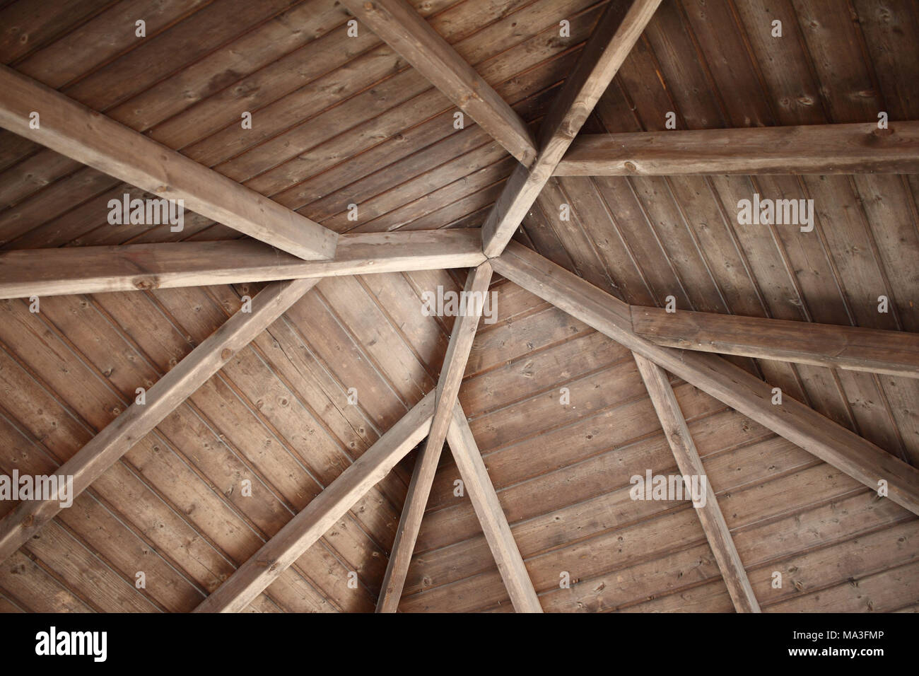 Estructura de la viga de madera Foto de stock