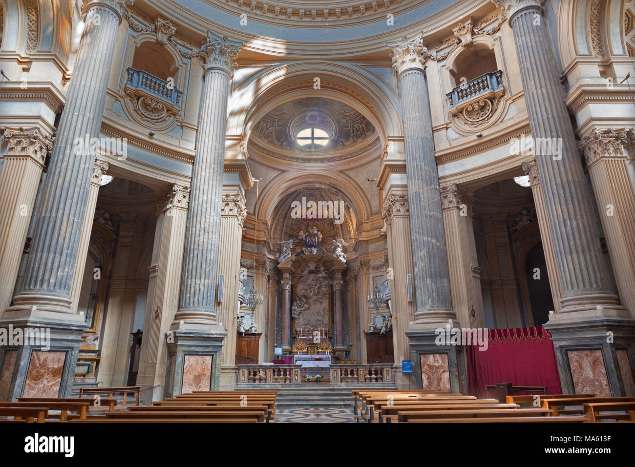 Interior basilica superga basilica di fotografías e imágenes de alta  resolución - Alamy