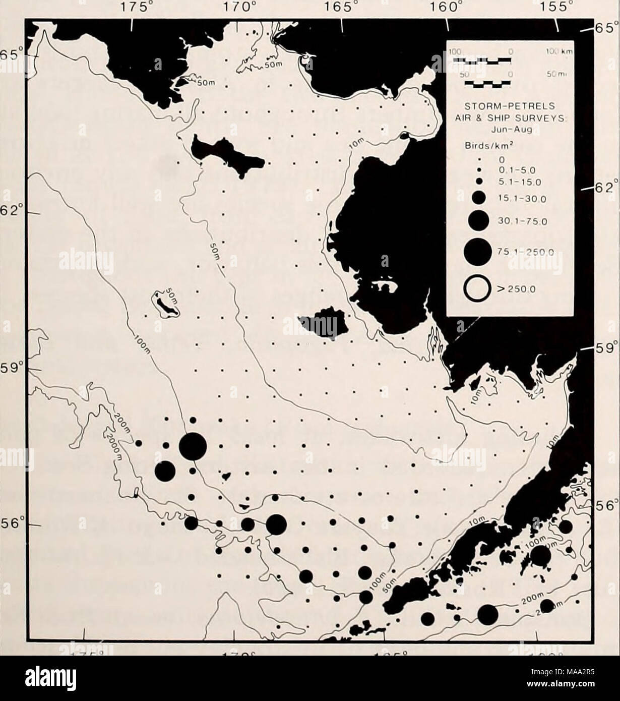 . El Mar de Bering Oriental estante: oceanografía y recursos / editado por Donald W. Hood y John A. Calder . 160° 155°. Foto de stock
