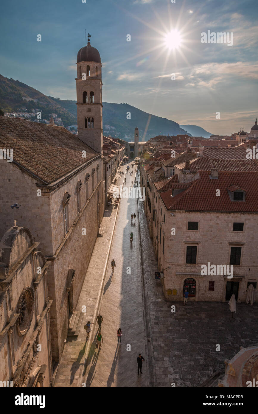 Muy temprano en la mañana en Dubrovnik. Foto de stock