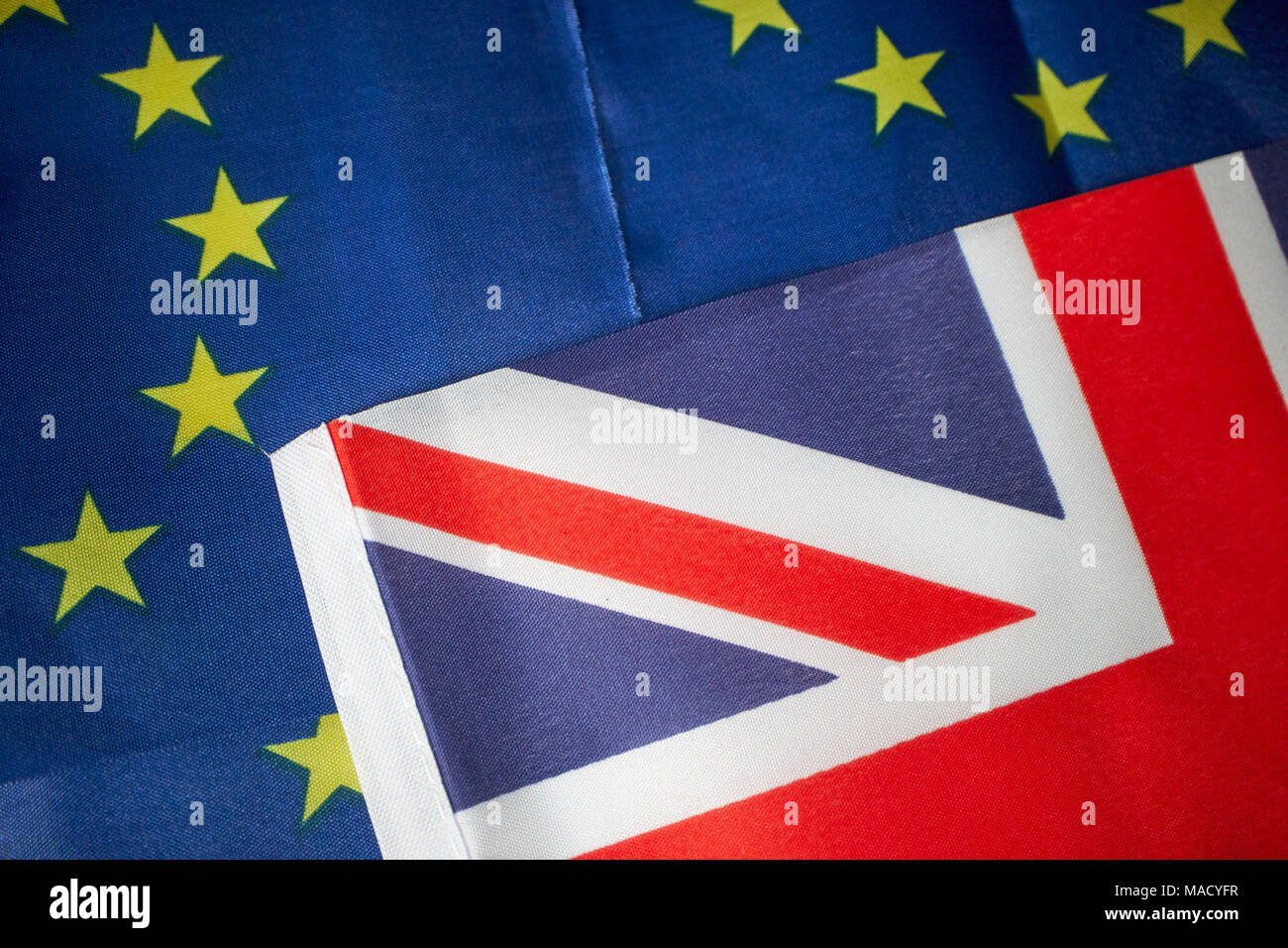 Unión británica bandera con varias banderas de la UE Foto de stock