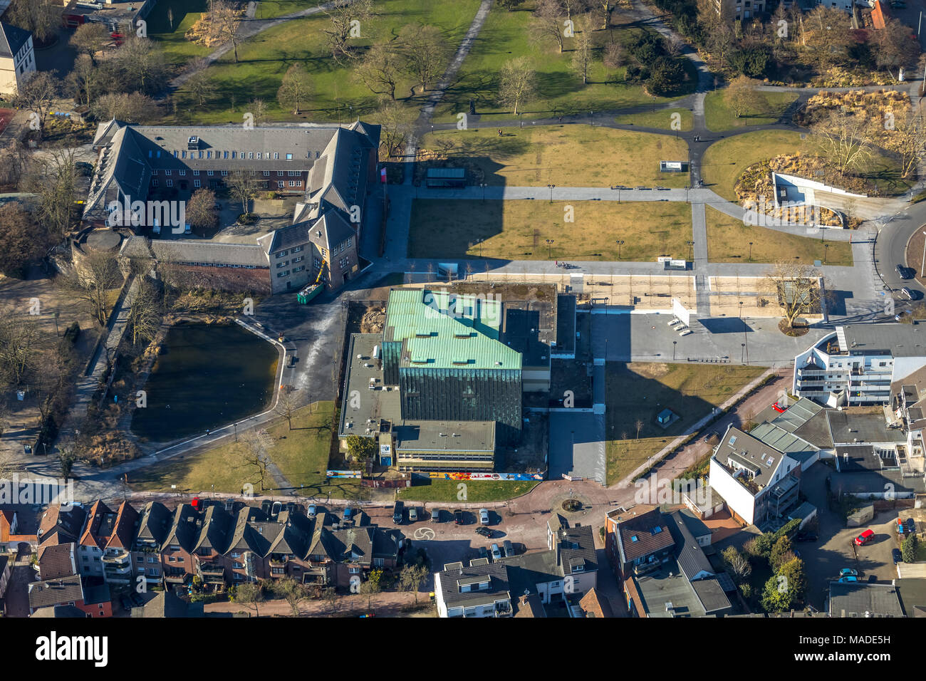 Kathrin-Türks-Halle, Dinslaken Ayuntamiento, Dinslaken Castillo y Stadtpark en Dinslaken en NRW. Dinslaken, área de Ruhr, Renania del Norte-Westfalia, Alemania, D Foto de stock