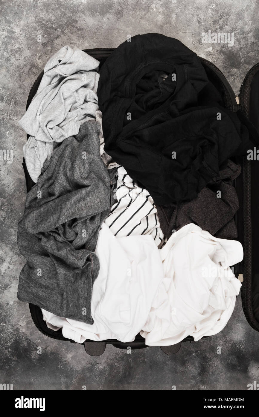 Empacar Ropa Fotos e Imágenes de stock - Página 11 - Alamy