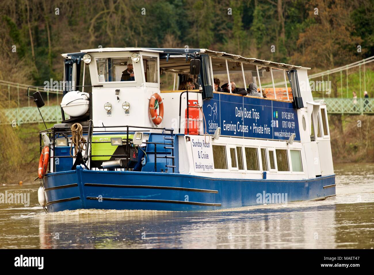Sabrina paseos fluviales en barco por el río Severn en Shrewsbury, Shropshire, Inglaterra Foto de stock