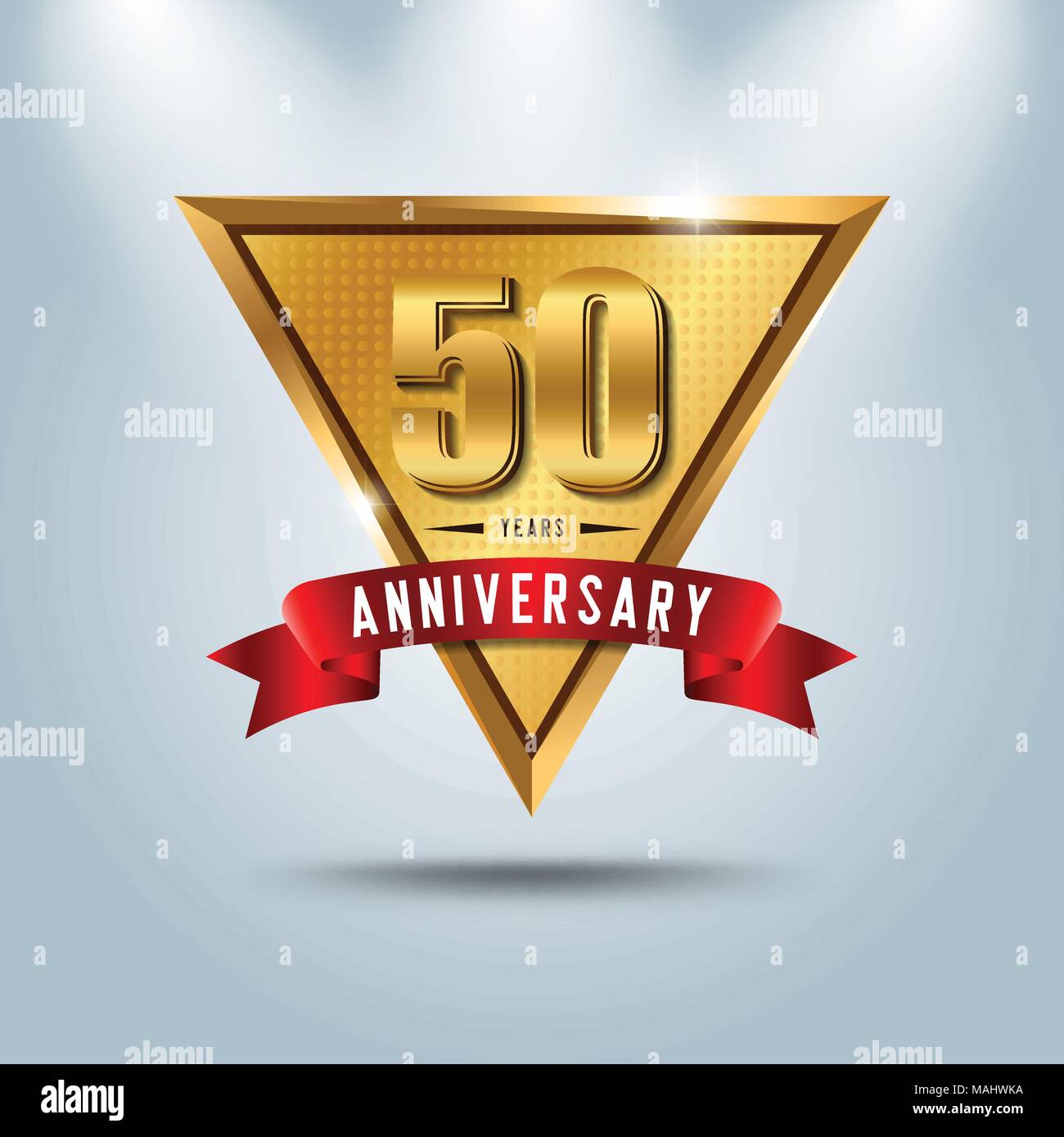 50 años aniversario logotipo. Bodas de Oro emblema con cinta roja. Diseño  de folleto, panfleto, revista, folleto, cartel, web en Imagen Vector de  stock - Alamy