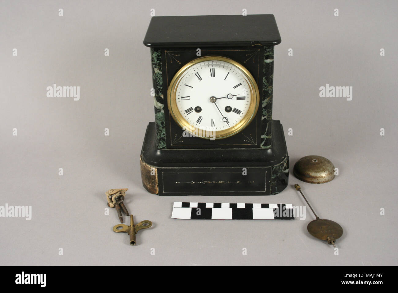 French marble clock fotografías e imágenes de alta resolución - Alamy