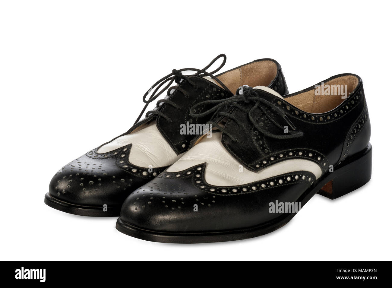 Zapatos de dos tonos fotografías e imágenes de alta resolución - Alamy