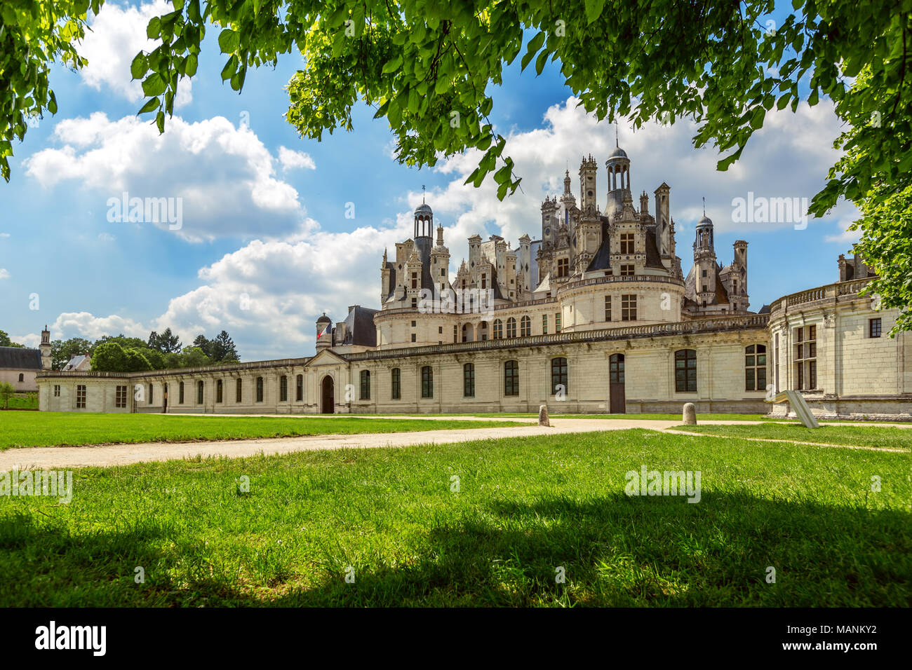 El castillo real de Chambord en el valle del Cher, Francia Foto de stock