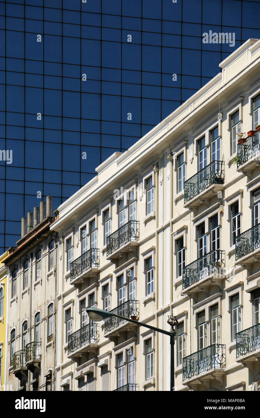 Los edificios de la oficina de Lisboa, Portugal. Foto de stock
