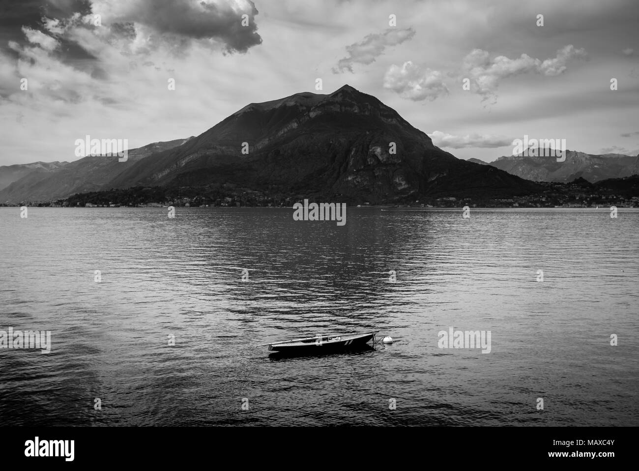 Como Lake District - imagen en blanco y negro Foto de stock