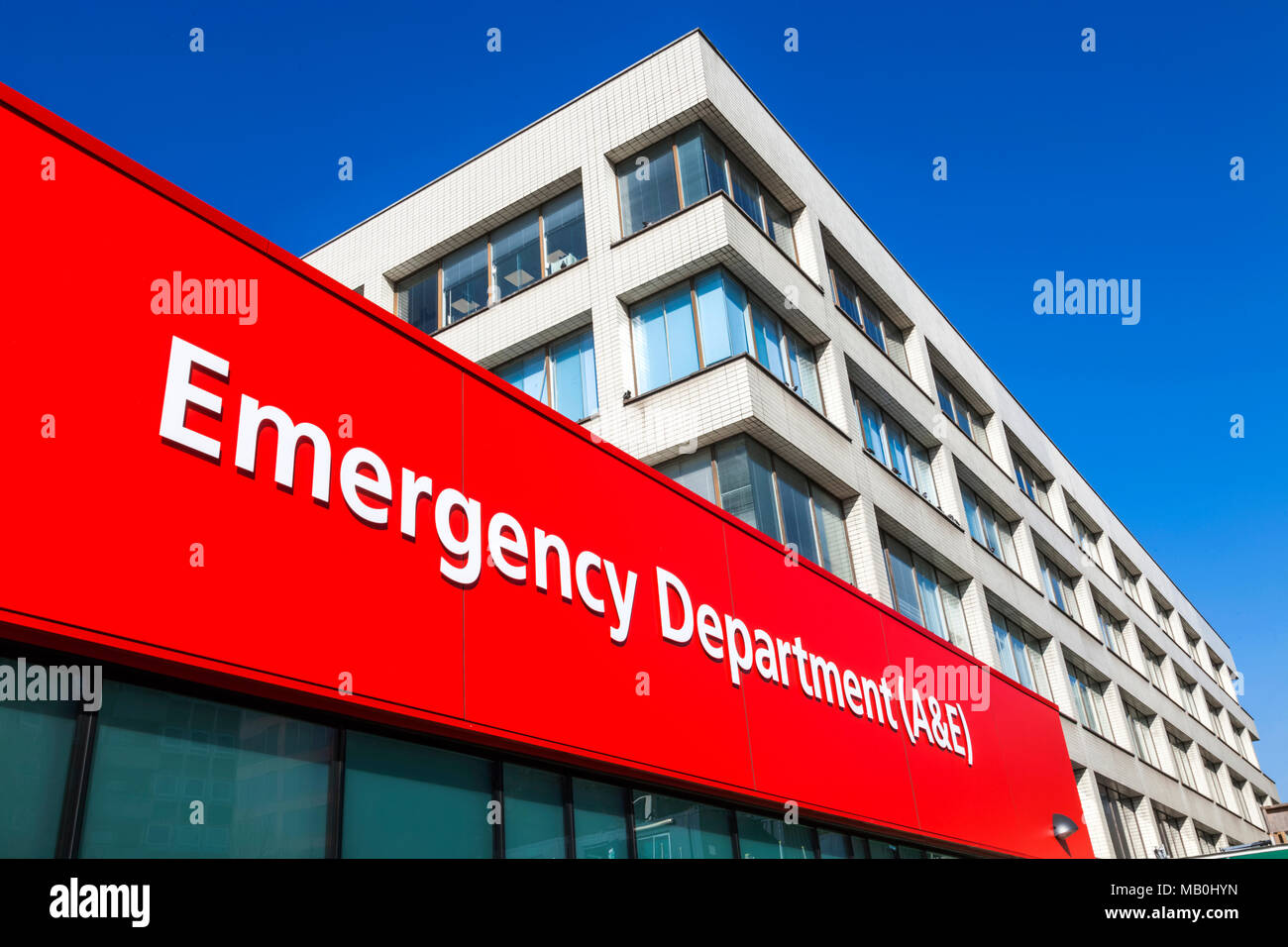 Inglaterra, Londres, St.Thomas's Hospital, signo de accidentes y emergencias Foto de stock