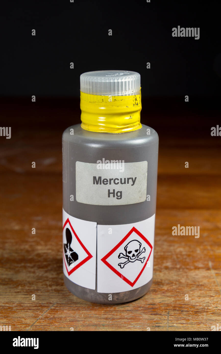 Mercurio liquido fotografías e imágenes de alta resolución - Alamy
