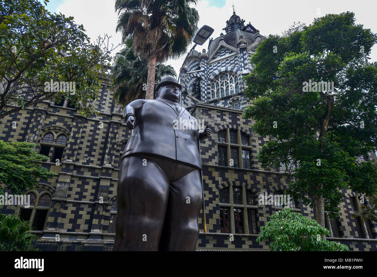 Medellín, Colombia - Julio 31, 2017: escultura realizada por el artista y escultor Fernando Botero, en la Plaza Botero en Medellín, Colombia Foto de stock