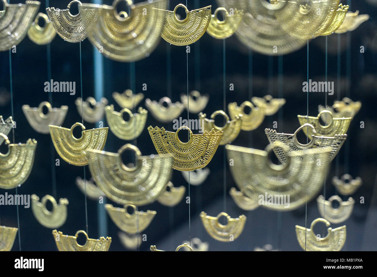 Cartagena, Colombia - Agosto 3, 2017: las joyas de oro precolombino en el  Museo del Oro en Cartagena, Colombia Fotografía de stock - Alamy