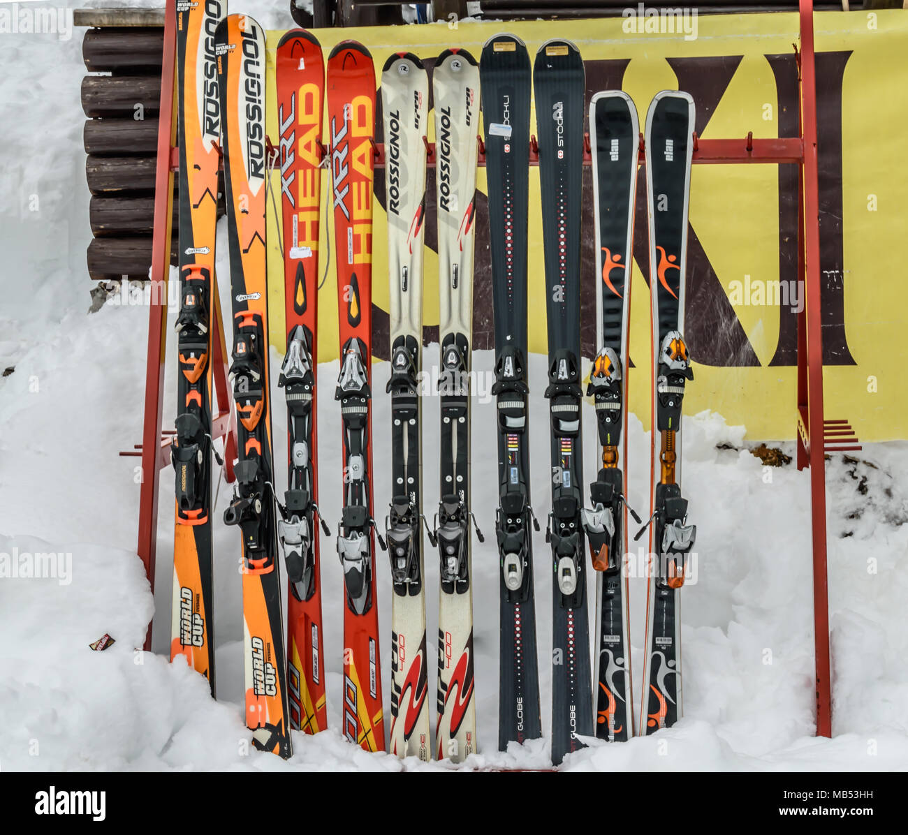 Esquís elan fotografías e imágenes de alta resolución - Alamy