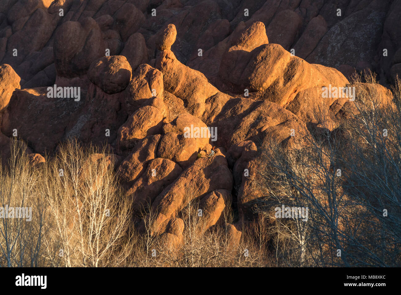 Im Felsformation Dadestal, Boumalne, Königreich Marokko, Afrika | formación rocosa en el Gorge, Boumalne Dades, Reino de Marruecos, África Foto de stock