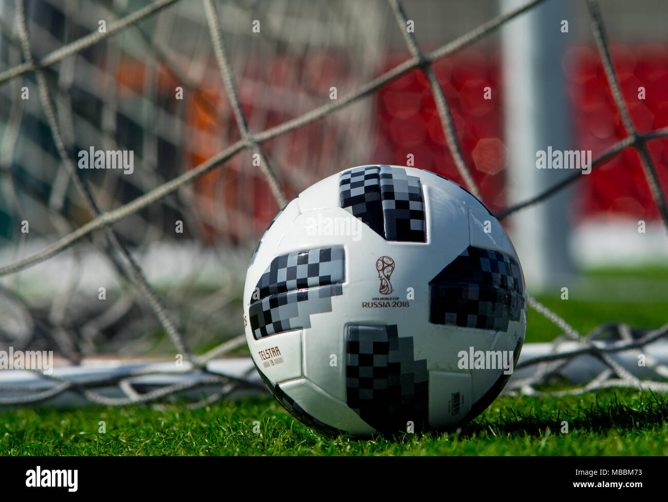 rival Velas Facturable Adidas telstar 18 match ball fotografías e imágenes de alta resolución -  Alamy