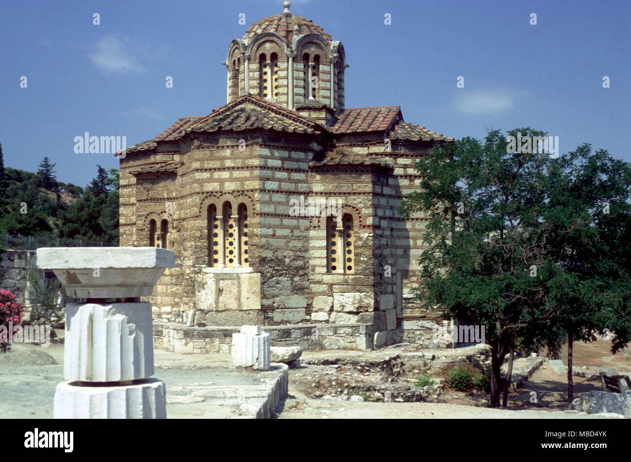 La iglesia bizantina en el ágora griega, Atenas. Foto de stock