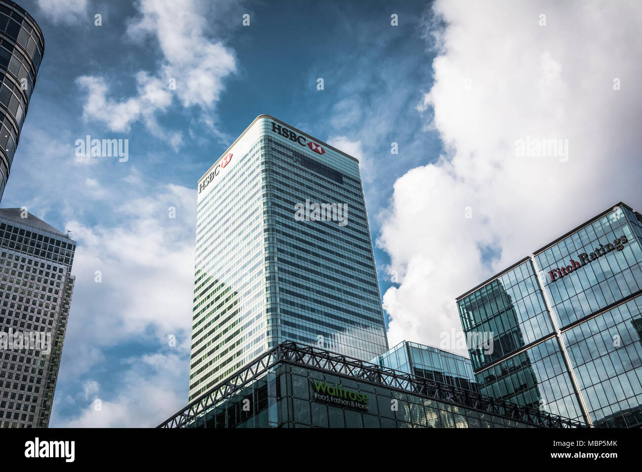 Plaza Canadá, sede de HSBC (edificio rascacielos diseñado por Sir Norman Foster) en Canary Wharf, London, UK Foto de stock