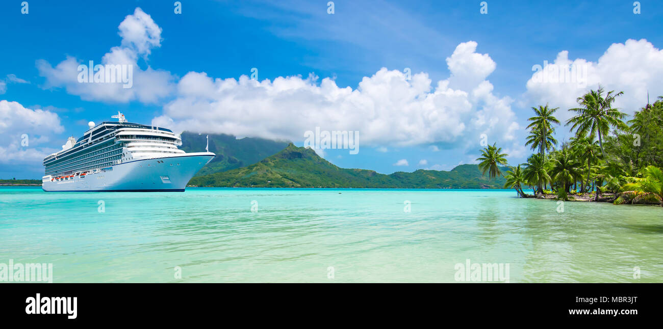 Viajes vacaciones en crucero, Polinesia Francesa, Pacífico Sur Foto de stock