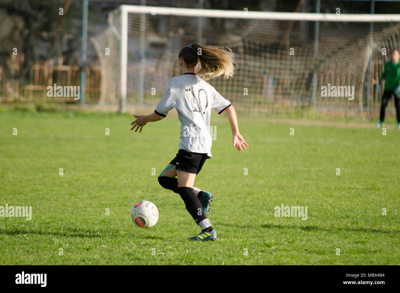 Stadion Slavija - Przino R., Skopje, Macedonia. 11 de abril de 2018 16:00 (GMT+2). El WFC Dragon 2014 vs Borec WFC, Macedonia Cup Women, 1/2 fase final, primera ronda match. Primera Liga Femenina macedonio. El juego terminó 6 : 0 crédito: Dragan Ristovski/Alamy Live News. Foto de stock