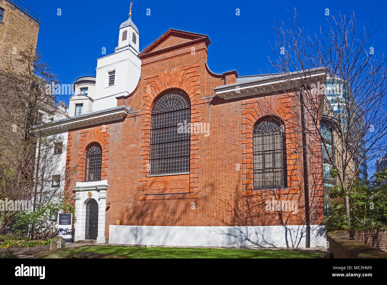 Ciudad de Londres, la iglesia de Santa Ana y Santa Inés en Gresham Street - el doble dedicación exclusiva entre las iglesias de la ciudad Foto de stock