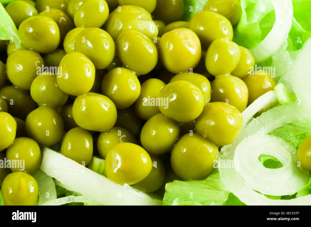 Visión macro sobre una ensalada de verduras verdes closeup Foto de stock